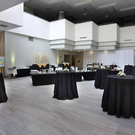 Marriott East Lansing At University Place Eksteriør billede
