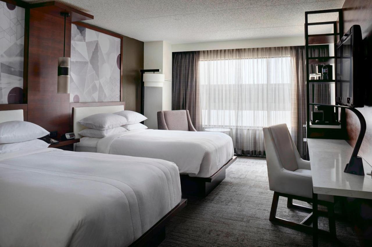 Marriott East Lansing At University Place Eksteriør billede