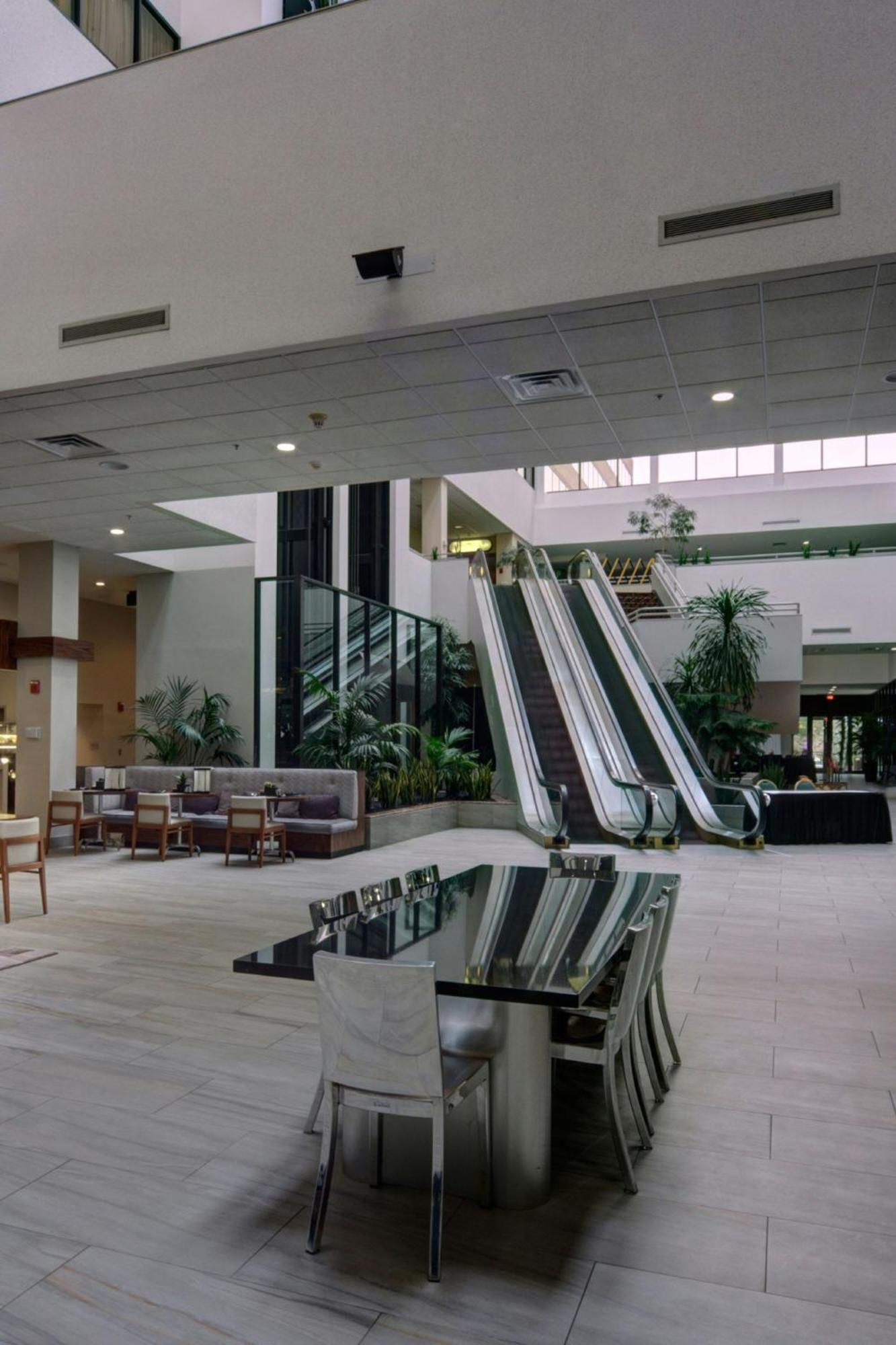 Marriott East Lansing At University Place Eksteriør billede