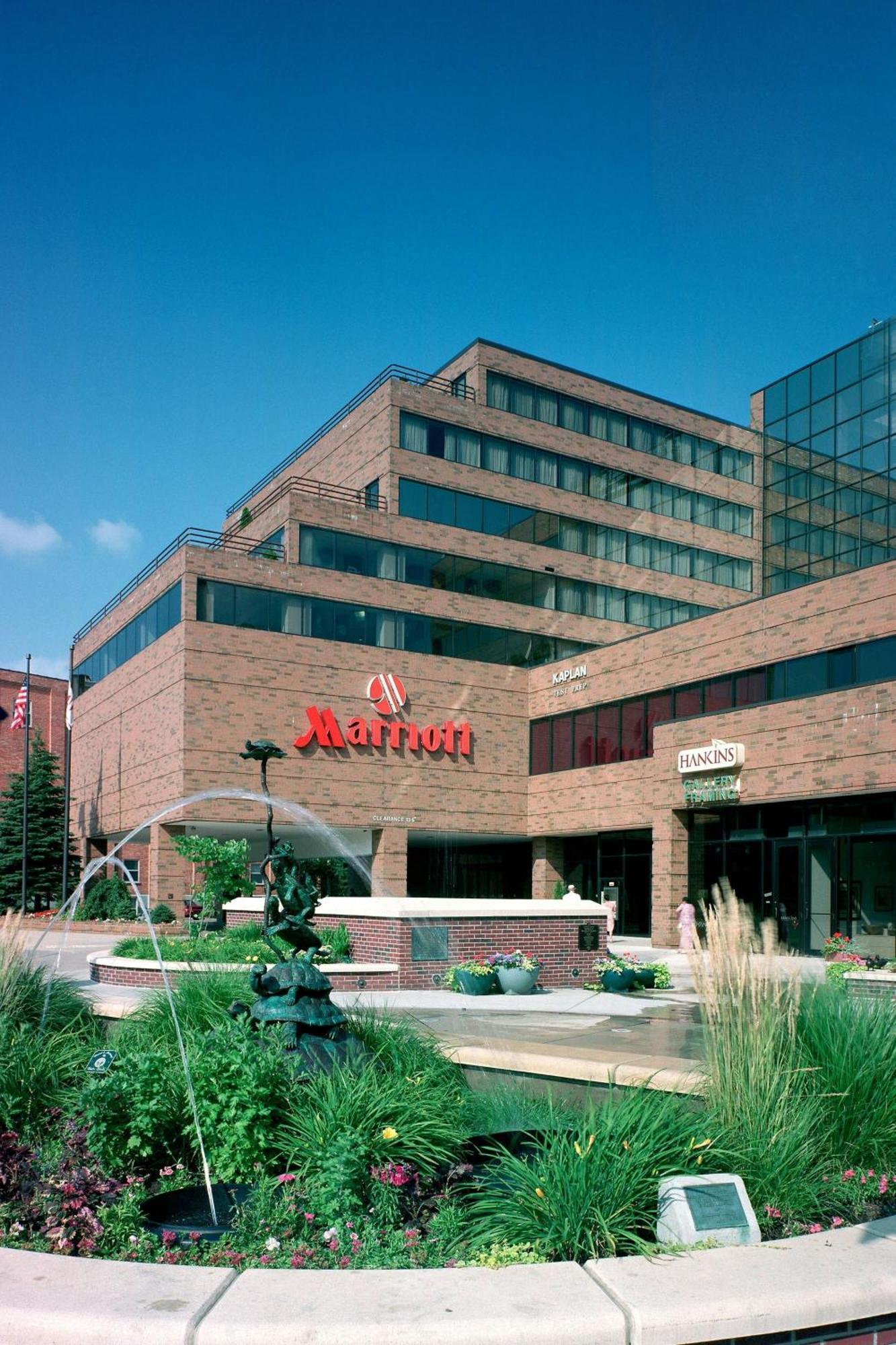 Marriott East Lansing At University Place Eksteriør billede
